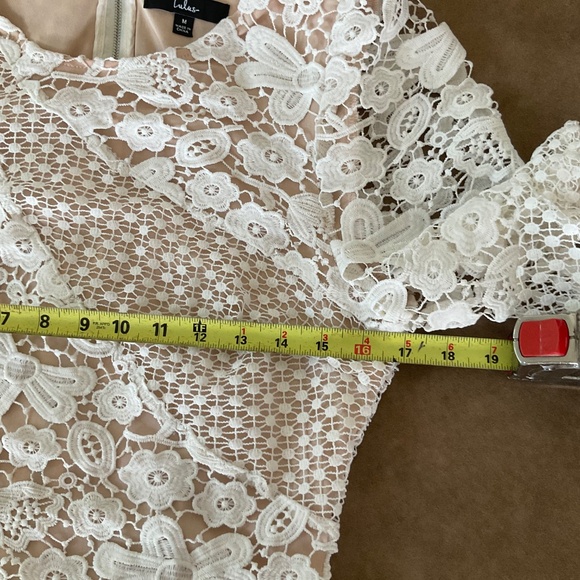 Lulu’s White Crocheted Eyelet Dress With Beige/Nude Lining - Size M - Picture 11 of 12